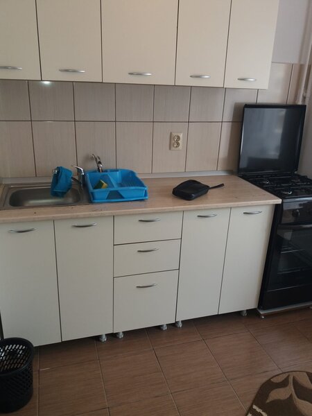 Metrou Pacii, particular, centrala proprie.